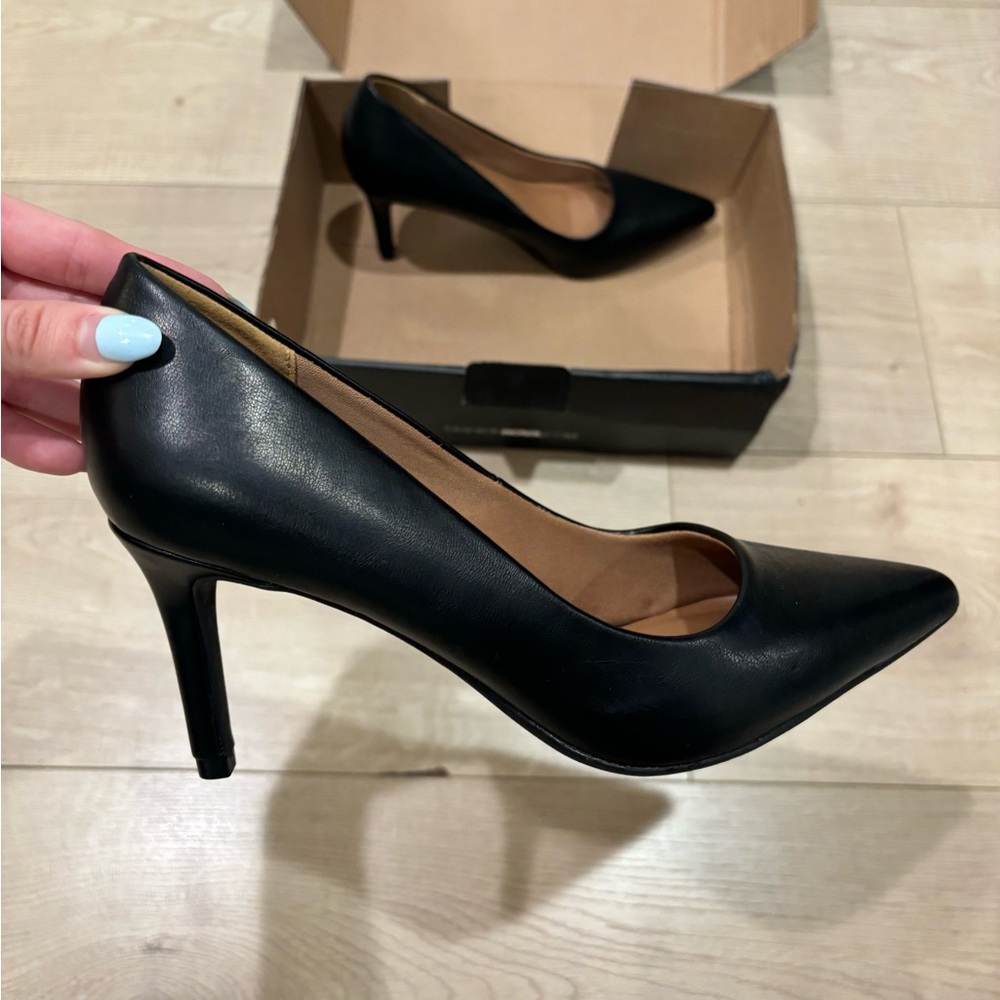 Black Heeled Pumps for Women